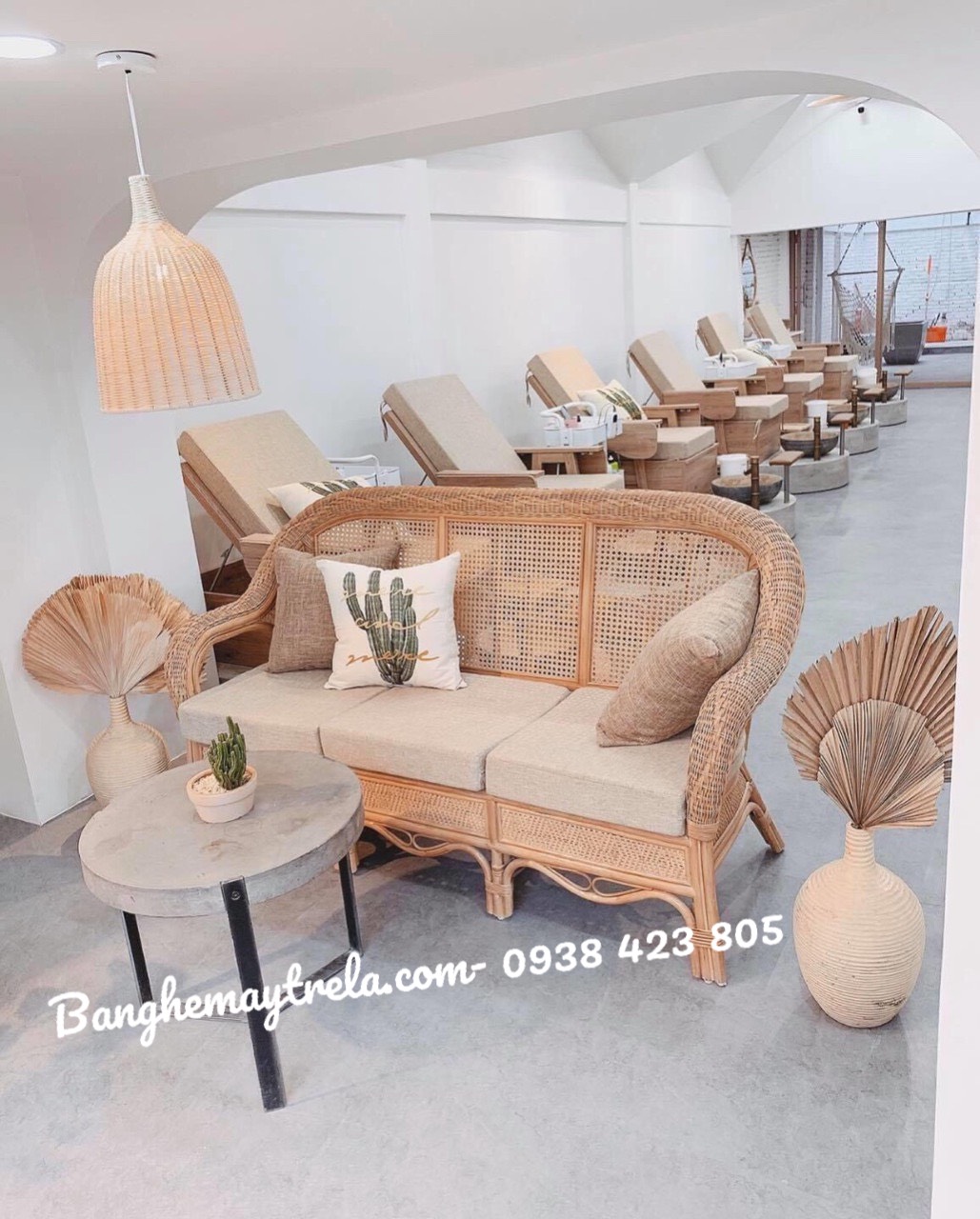 Bàn ghế sofa mât mắt cáo